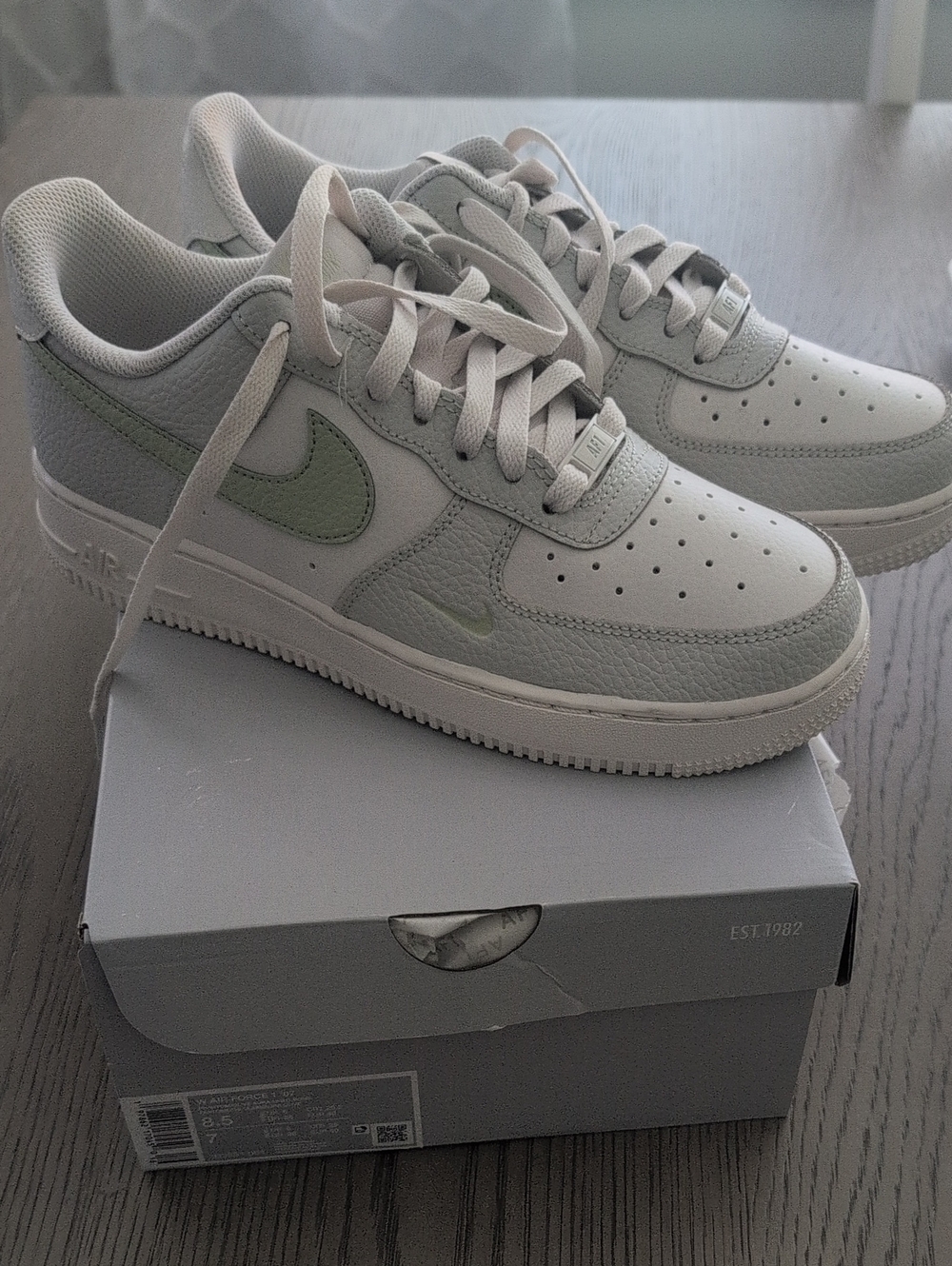 Nike Air Force 1 Low - White with Light Green Swoosh